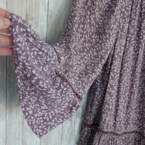 Democracy Flowy Floral Boho Peasant Top - Picture 6 of 8